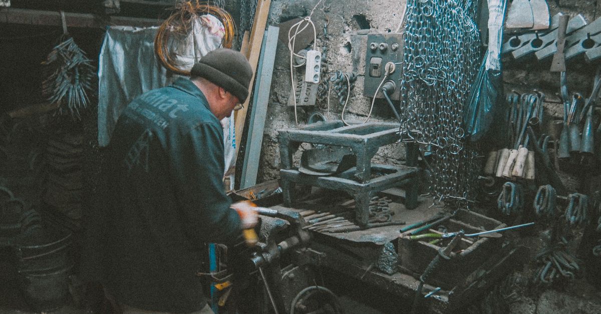 Construction Company Website Guide 2026: What to Include and How to Win Clients Online